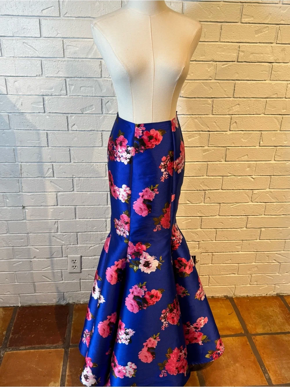 B. Darlin Blue Pink Floral Mermaid Fit and Flare Formal Maxi Skirt Womens 1/2